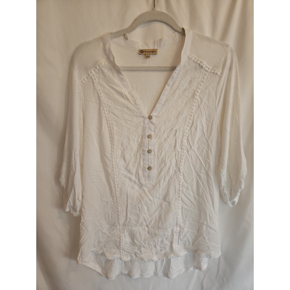 Democracy Blouse Womens Large White Excellent Embroidered Lace Roll Tab Top